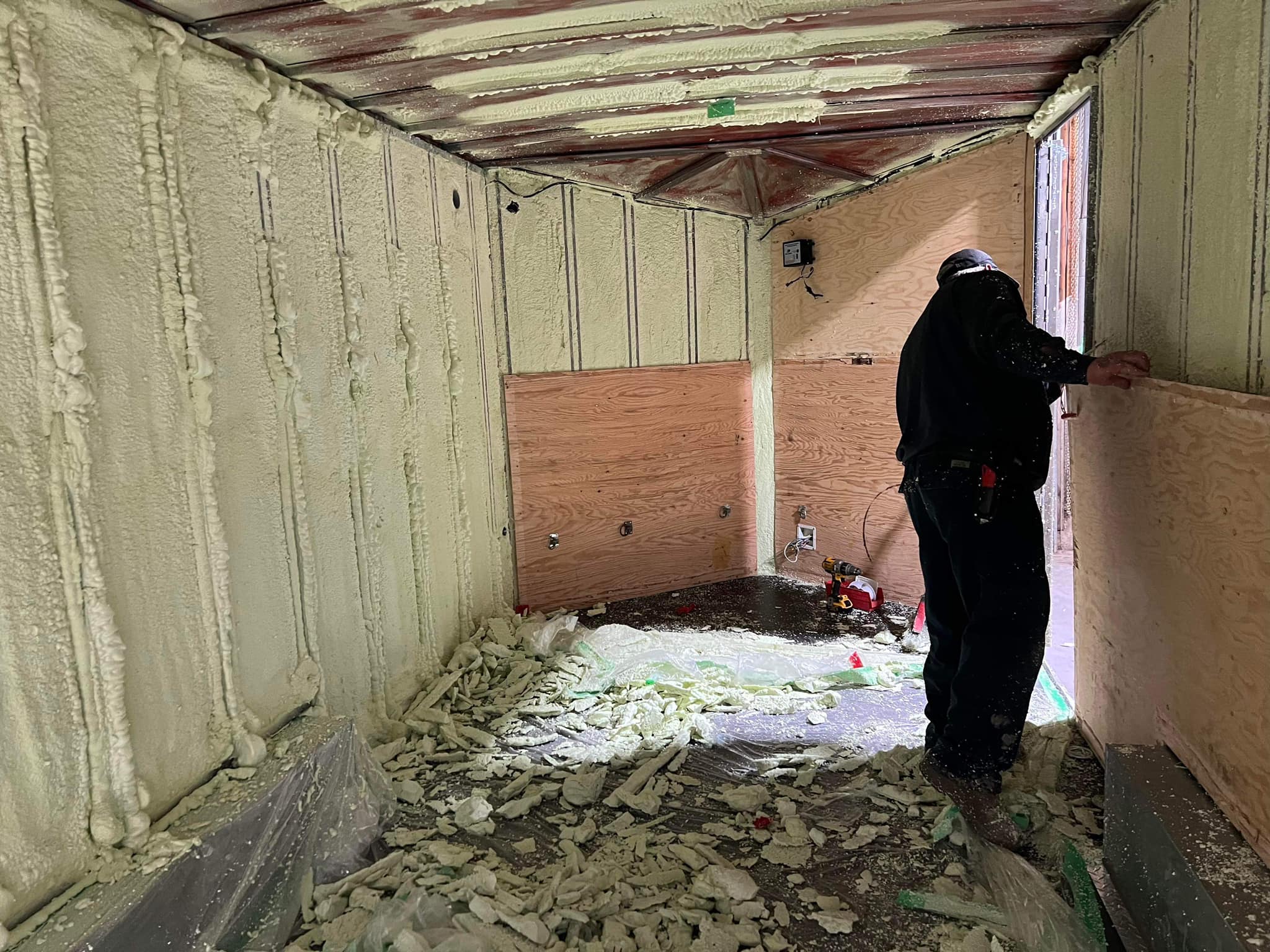 Isolation extérieure avec panneaux isolants rigides sur une maison à Lévis