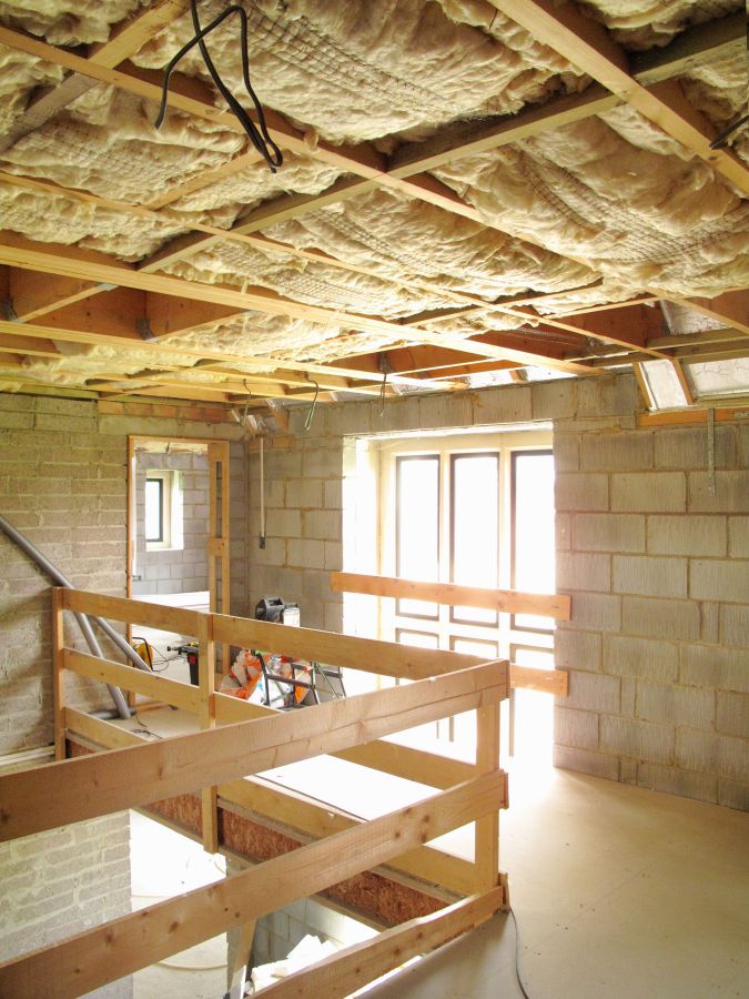 Isolation complète de plafond avec laine soufflée dans une construction résidentielle  à McMasterville