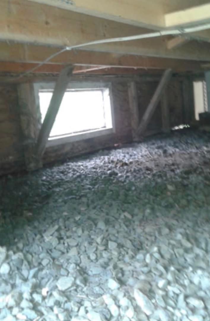 Isolation complète de plafond avec laine soufflée dans une construction résidentielle  à Shawinigan